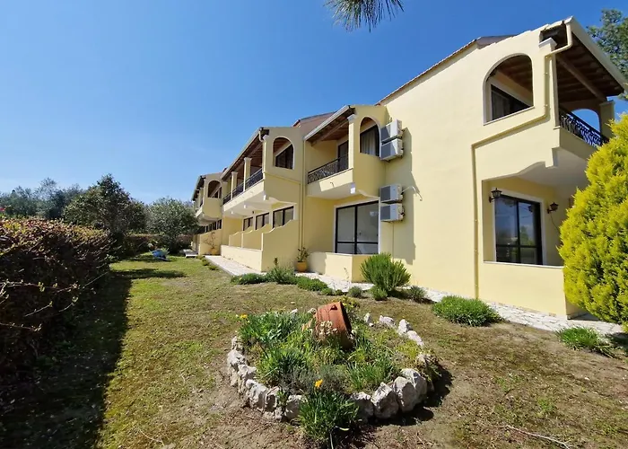 Alexandra 8 * Λευκίμμη